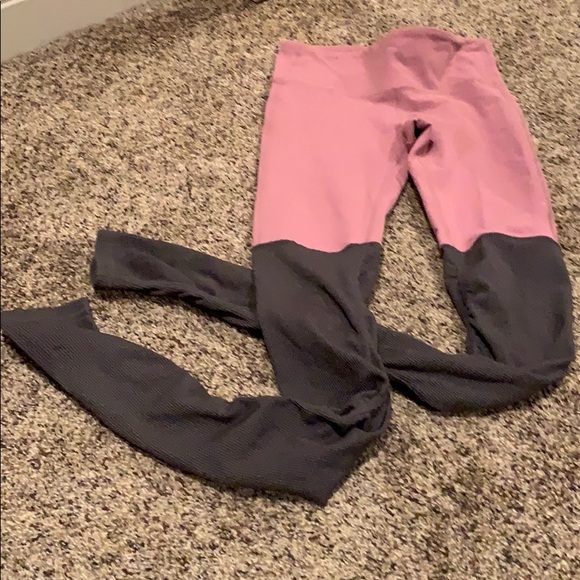 Alo Goddess Leggings - lavender/mauve and gray XS - Picture 4 of 4